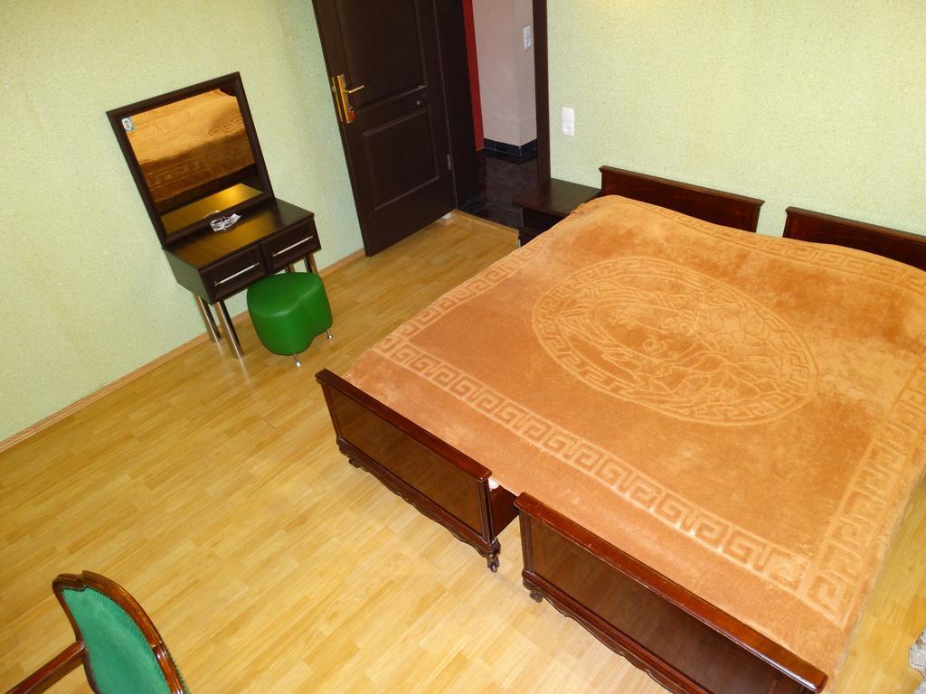 Hotel Sano Kutaisi Habitación foto